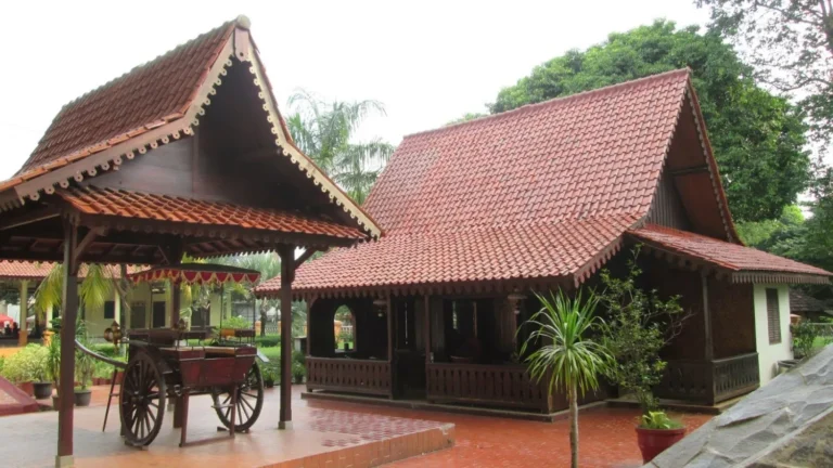 rumah perjaka